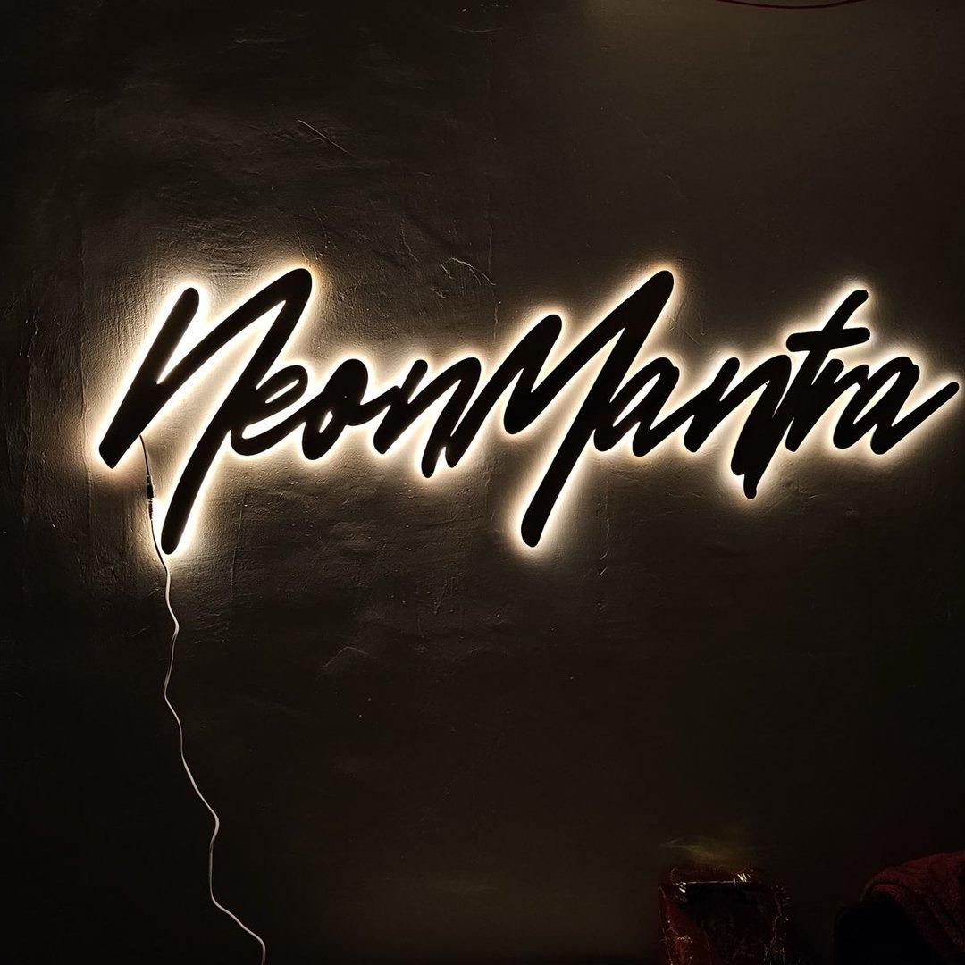 neonmantra